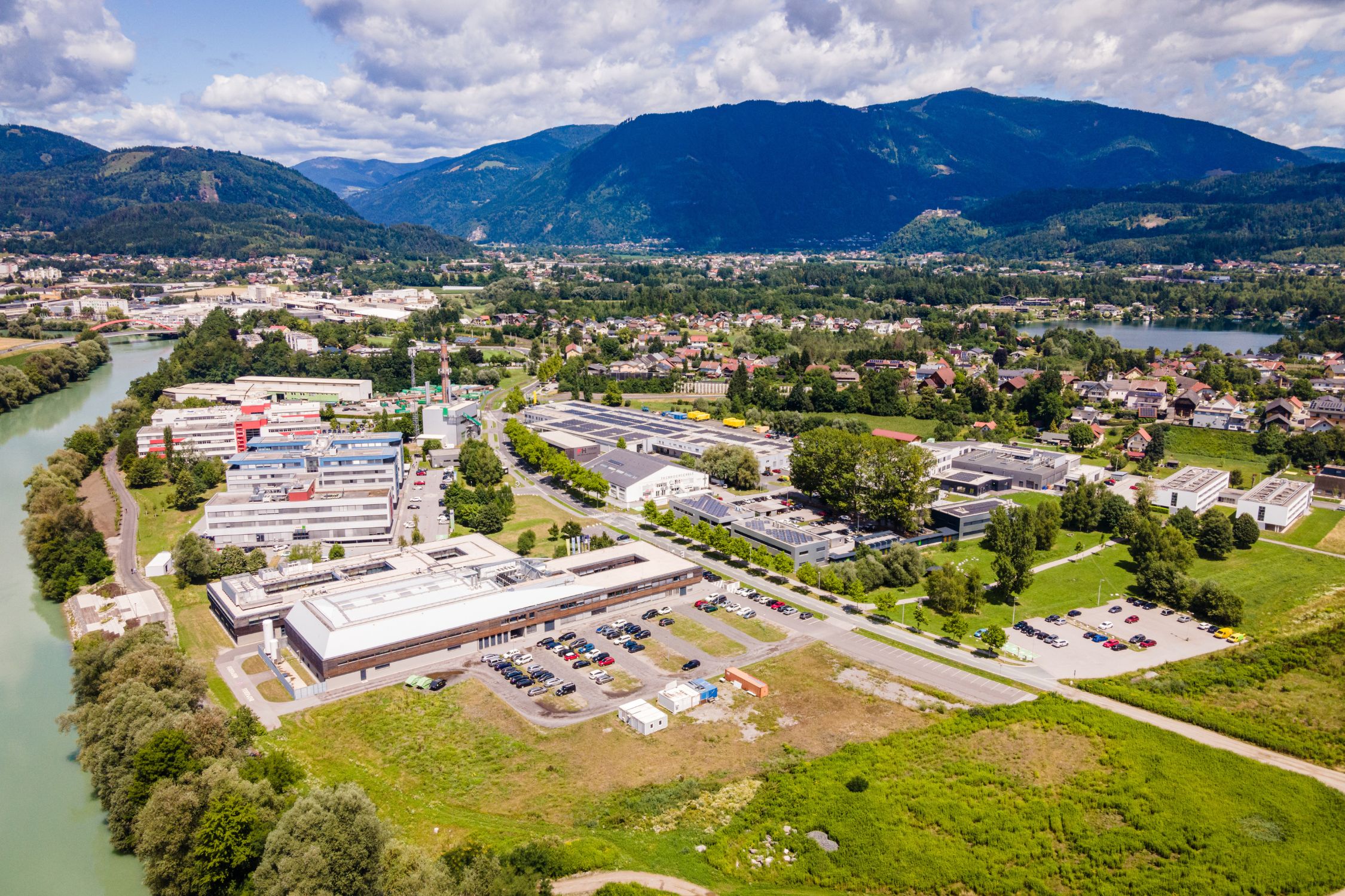 Neuigkeiten aus dem tpv Drohnenaufnahme vom tpv Technologiepark Villach
